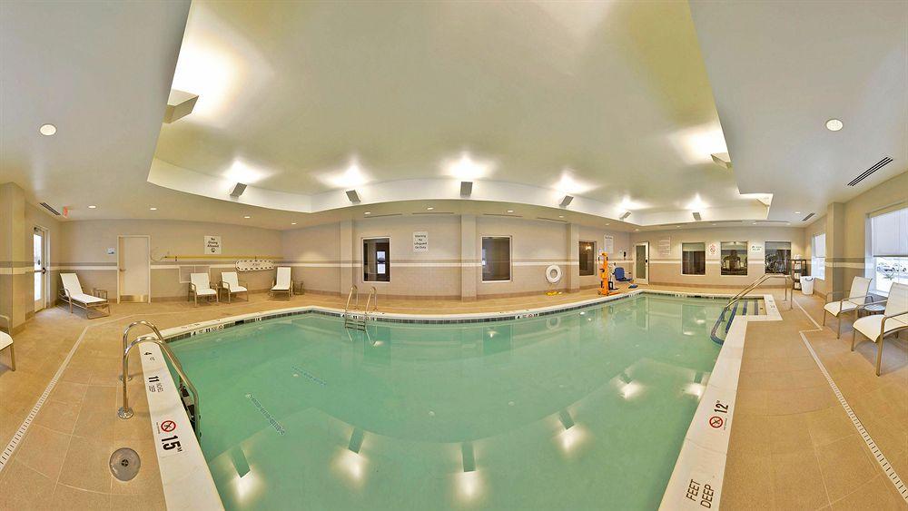 Holiday Inn Express Hotel & Suites Detroit-Utica By Ihg Eksteriør bilde