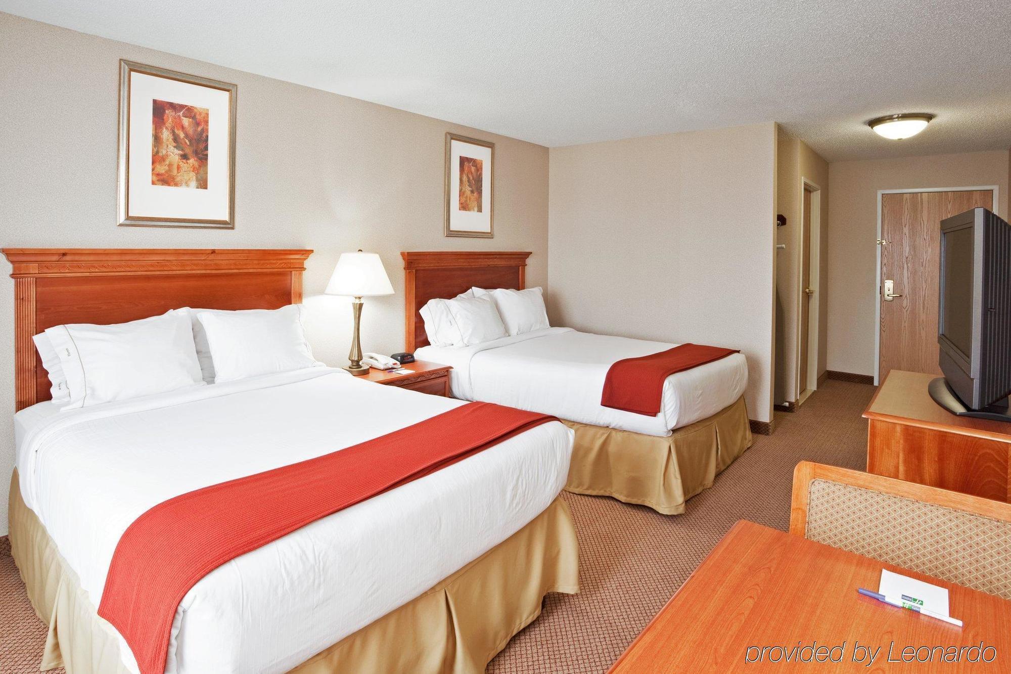Holiday Inn Express Hotel & Suites Detroit-Utica By Ihg Rom bilde