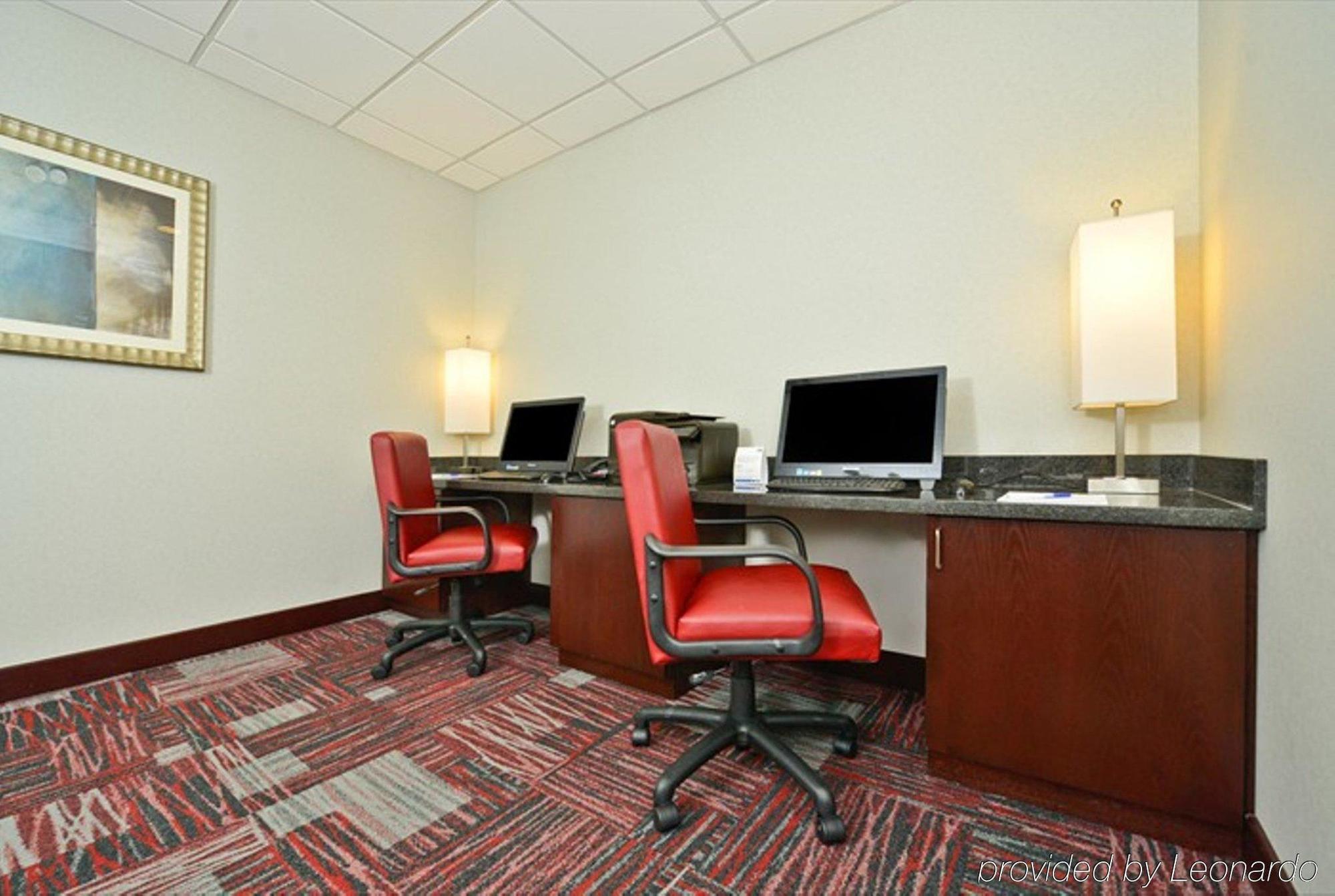 Holiday Inn Express Hotel & Suites Detroit-Utica By Ihg Eksteriør bilde