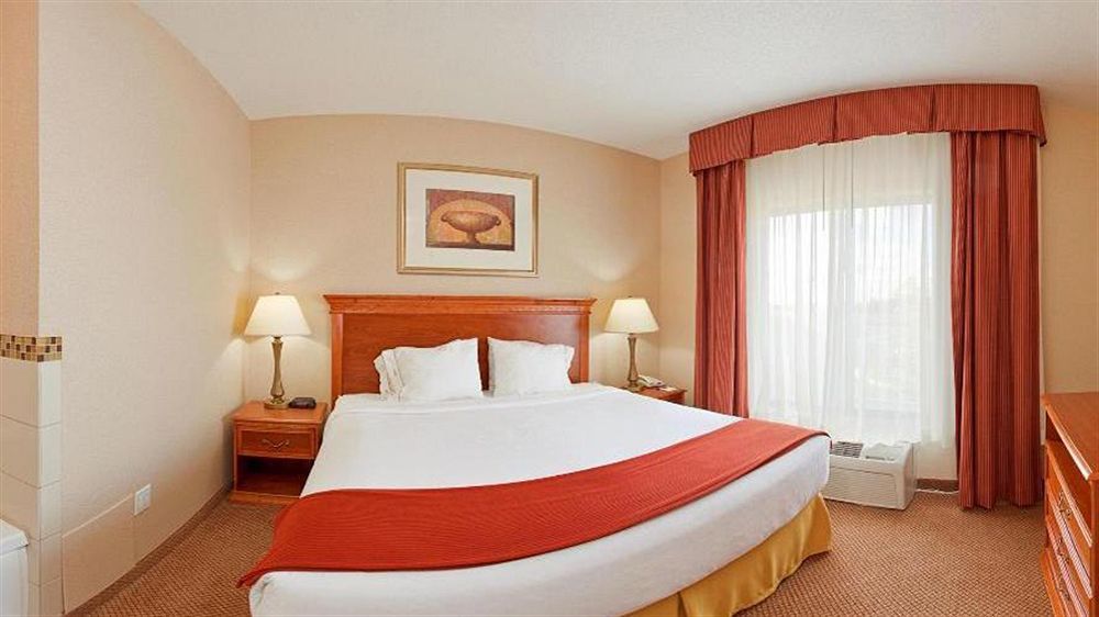 Holiday Inn Express Hotel & Suites Detroit-Utica By Ihg Eksteriør bilde